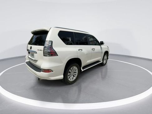 Used 2022 Lexus GX 460 Premium w/ Premium Package AWD/4WD image 8
