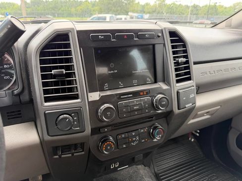 Used 2018 Ford F350 XL w/ Power Equipment Group AWD/4WD image 8