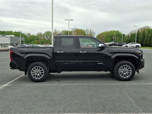 New 2026 Toyota Tacoma Limited AWD/4WD image 5