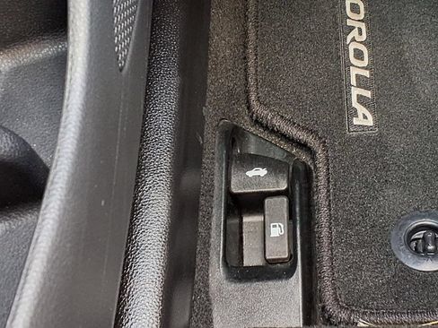 Used 2026 Toyota Corolla LE FWD image 24