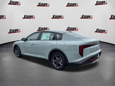 New 2026 Kia K4 LXS image 7