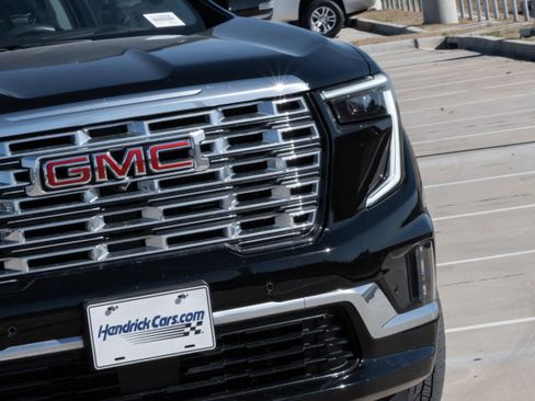 Used 2024 GMC Acadia Denali w/ Super Cruise Package image 6