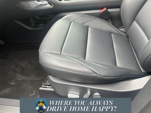 New 2026 Lincoln Nautilus Premier image 7