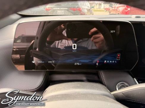 New 2026 Chevrolet Equinox LT w/ Convenience Package II image 15