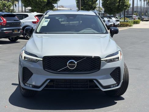 New 2026 Volvo XC60 B5 Core AWD/4WD image 2