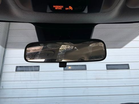 Used 2025 Toyota Corolla LE image 17