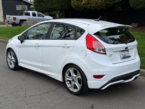 Used 2015 Ford Fiesta ST image 3