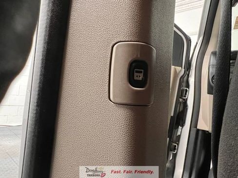 Used 2012 Dodge Grand Caravan SXT image 27