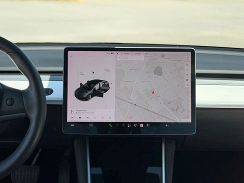 Used 2019 Tesla Model 3 Mid Range RWD image 27