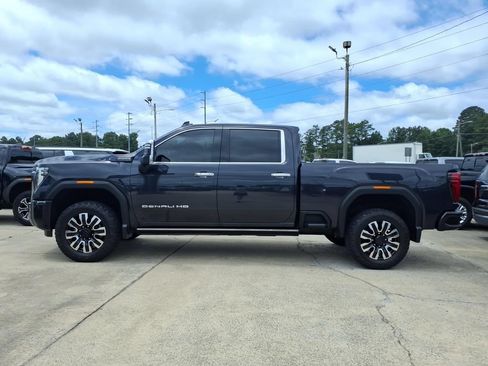 Used 2024 GMC Sierra 2500 Denali Ultimate w/ Max Trailering Package AWD/4WD image 4