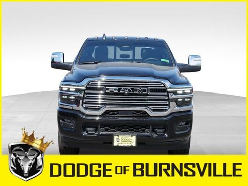 Used 2025 RAM 2500 Laramie AWD/4WD image 2