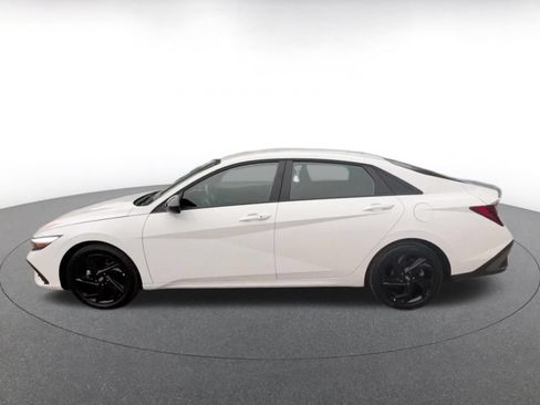 Used 2026 Hyundai Elantra Sport FWD image 8