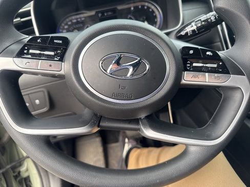 Certified 2024 Hyundai Santa Cruz SEL image 17