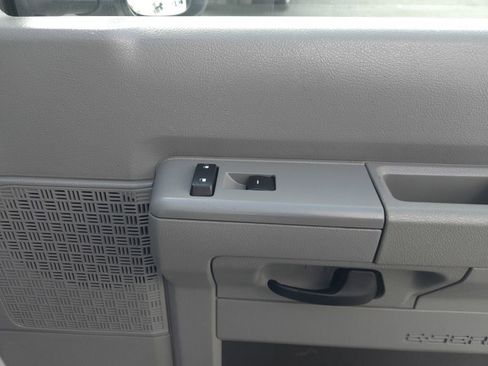 Used 2014 Ford E-350 and Econoline 350 Super Duty w/ Power Windows & Locks Group RWD image 17