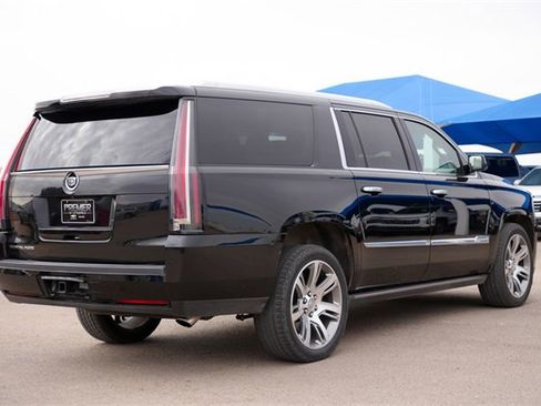 Used 2015 Cadillac Escalade ESV Premium image 4