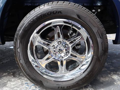 Used 2017 Ford F150 Lariat w/ Equipment Group 502A Luxury RWD image 29