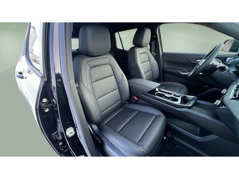 New 2026 Chevrolet Equinox LT w/ Convenience Package II image 32