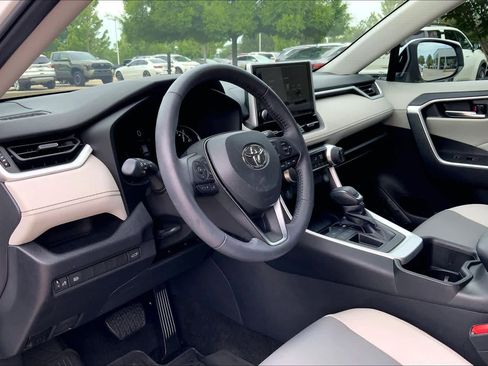 Used 2024 Toyota RAV4 XLE Premium FWD image 18