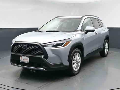 Used 2022 Toyota Corolla Cross LE image 20