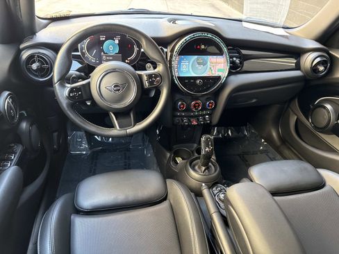 Used 2017 MINI Cooper 2-Door Hardtop FWD image 7