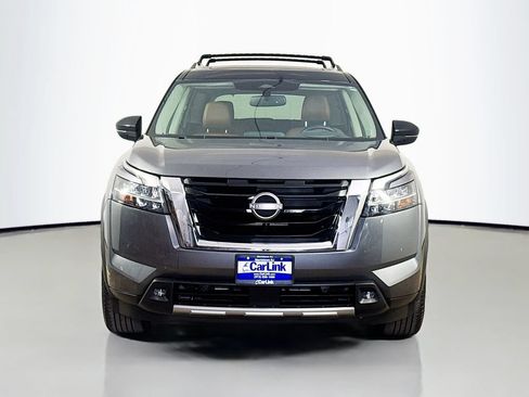 Used 2022 Nissan Pathfinder Platinum w/ Cargo Package AWD/4WD image 2