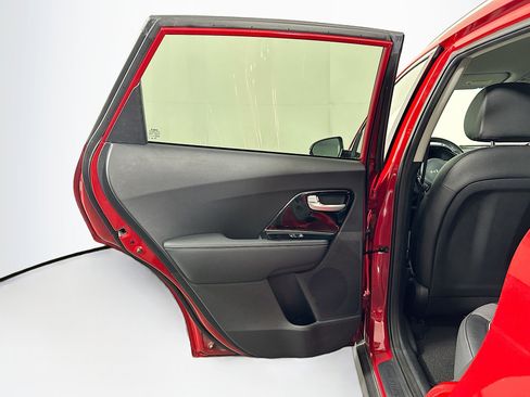 Used 2022 Kia Niro EX FWD image 26