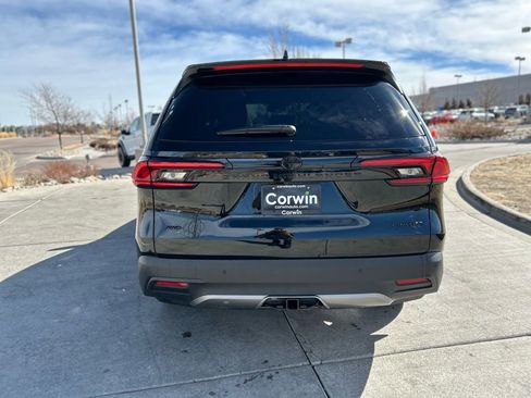 Used 2025 Toyota Grand Highlander AWD image 8