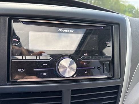 Used 2010 Subaru Forester 2.5X Premium w/ Popular Equipment Group 1A image 21