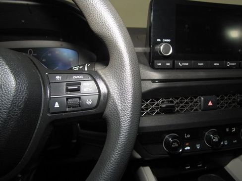 Certified 2023 Honda Accord LX image 6