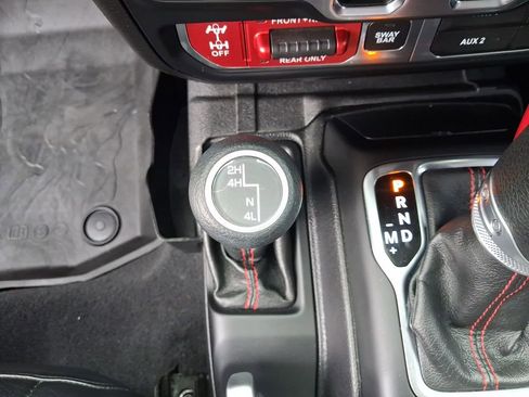Used 2019 Jeep Wrangler Unlimited Rubicon AWD/4WD image 17