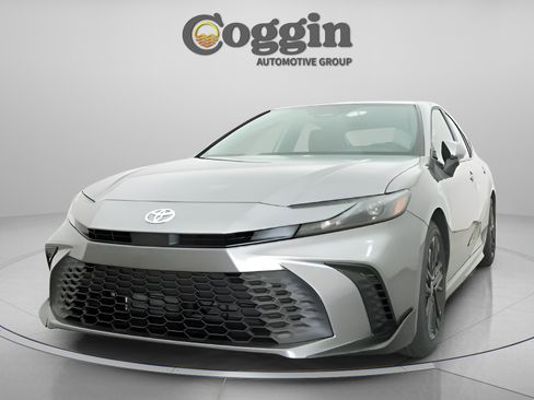 New 2026 Toyota Camry SE FWD image 30