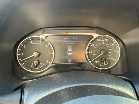 Used 2024 Nissan Altima 2.5 SV FWD image 23
