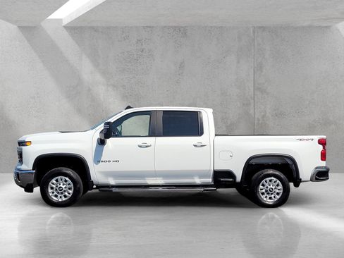 Used 2025 Chevrolet Silverado 2500 LT w/ Safety Package AWD/4WD image 7