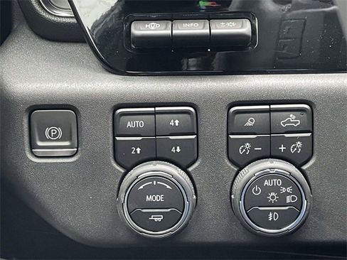 Used 2023 Chevrolet Silverado 1500 ZR2 w/ Technology Package image 22