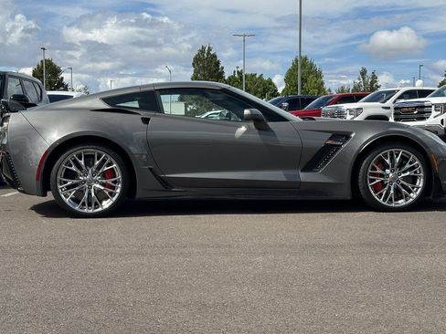 Used 2016 Chevrolet Corvette Z06 w/ 3LZ Preferred Equipment Group RWD image 3