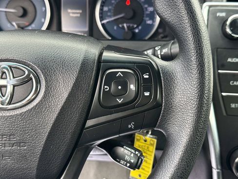 Used 2016 Toyota Camry LE FWD image 10