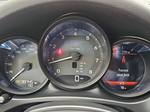 Used 2023 Porsche Macan image 25