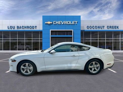 Used 2023 Ford Mustang Coupe RWD image 5
