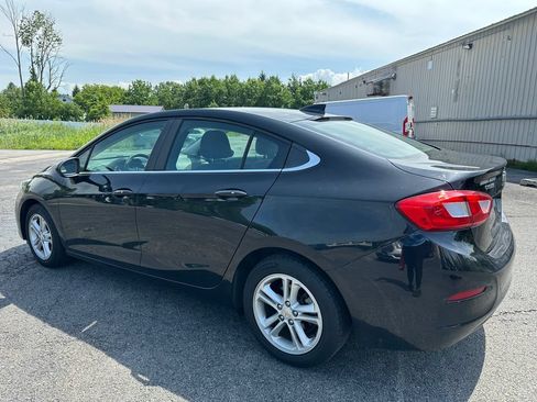 Used 2018 Chevrolet Cruze LT w/ Convenience Package FWD image 15