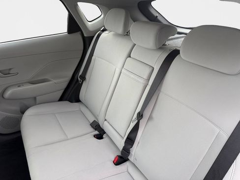 Used 2025 Hyundai Kona SEL AWD/4WD image 9