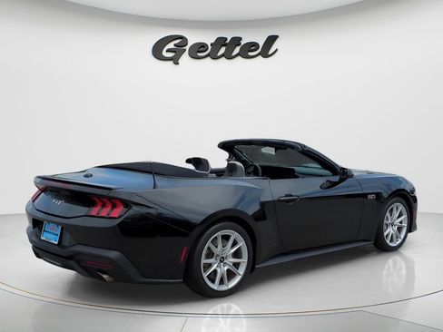Used 2024 Ford Mustang GT Premium image 5