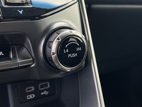 Used 2023 Lexus LX 600 F Sport image 23