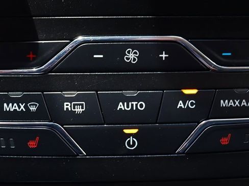 Used 2020 Ford Edge SEL FWD image 46