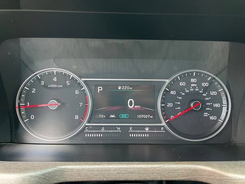Used 2022 Kia Sorento EX w/ Panoramic Sunroof Package FWD image 18