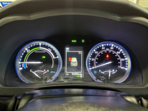 Used 2019 Toyota Highlander XLE AWD/4WD image 24