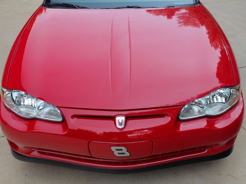 Used 2004 Chevrolet Monte Carlo SS w/ Dale Earnhardt Jr. Package FWD image 32