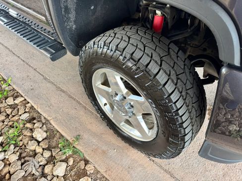 Used 2015 GMC Sierra 2500 Denali w/ Driver Alert Package image 28