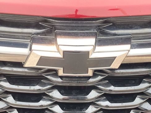 Used 2024 Chevrolet Trax RS FWD image 29