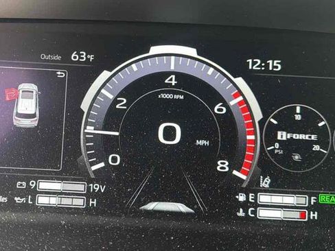 Used 2025 Toyota Sequoia Capstone AWD/4WD image 6