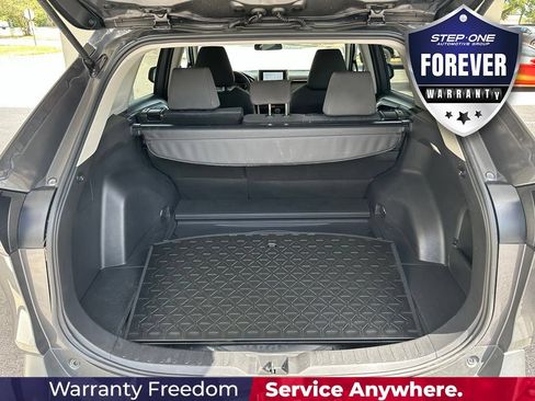 Used 2025 Toyota RAV4 XLE FWD image 31
